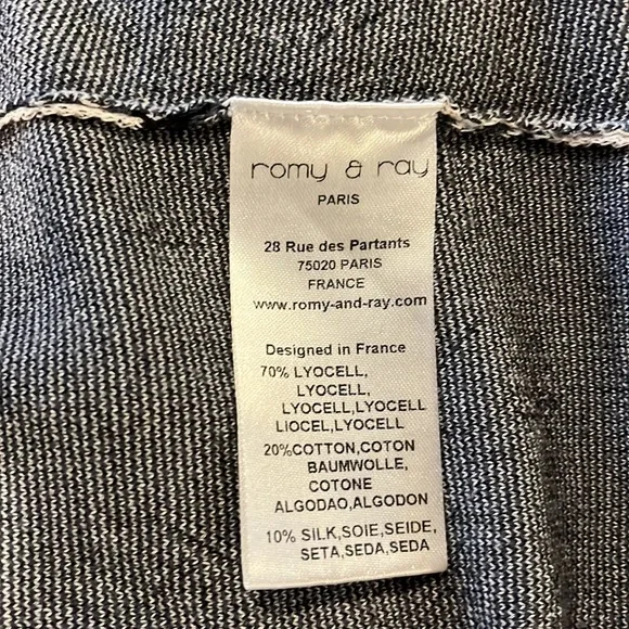 Ramy & Ray Paris Pink and Gray zip sweater - Small. - Picture 7 of 8